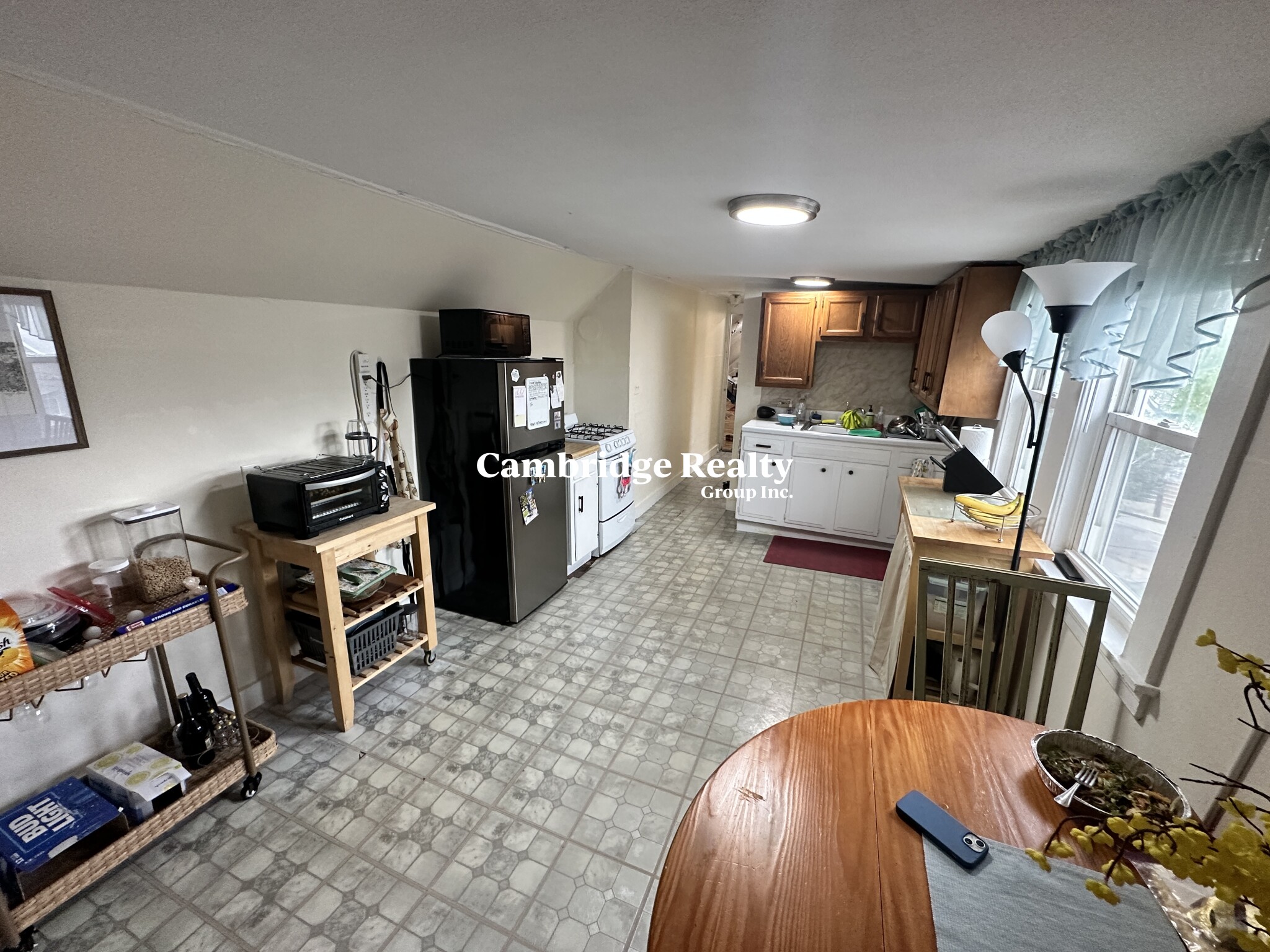 543 Broadway, Magoun Square