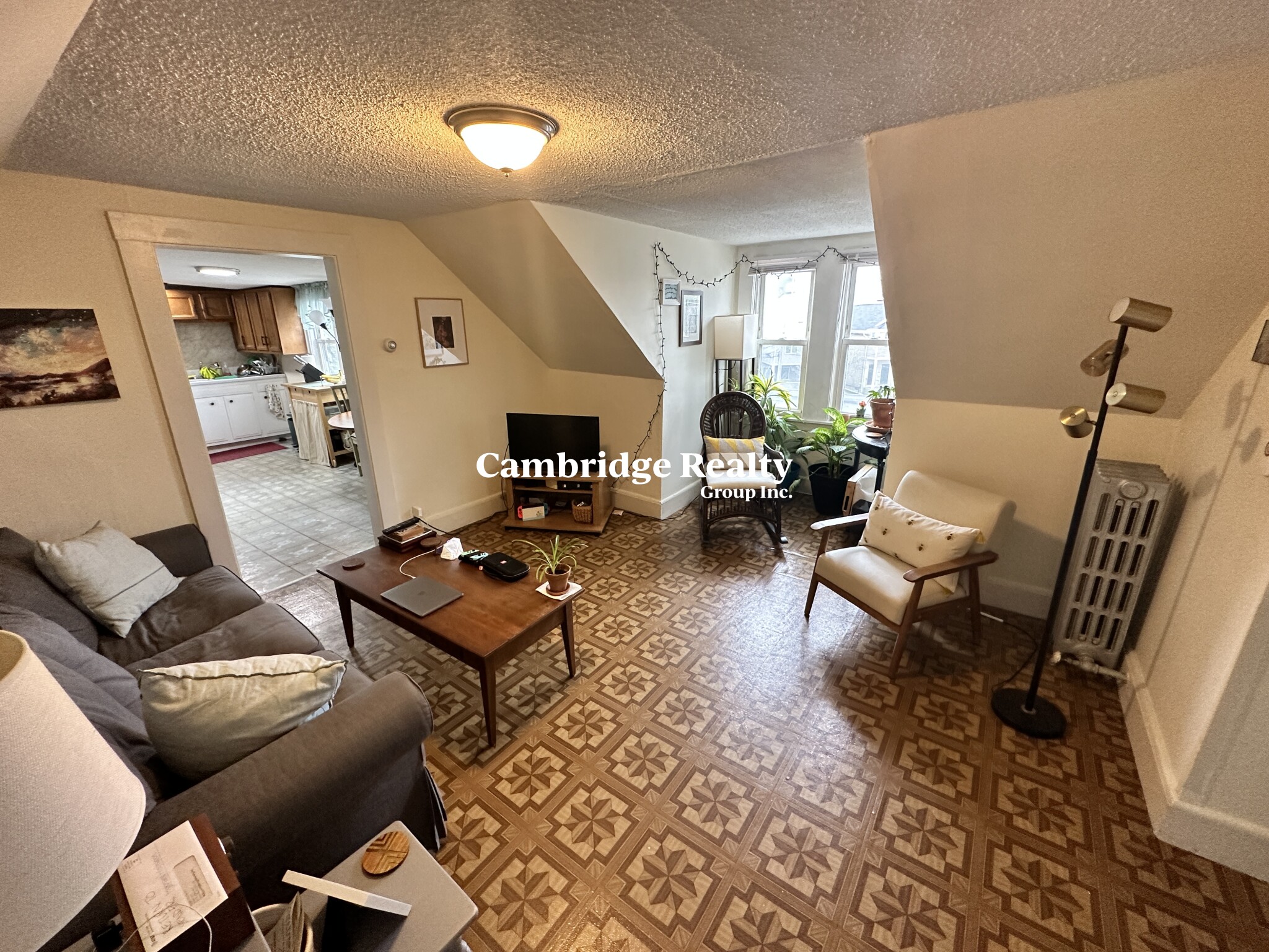 543 Broadway, Magoun Square