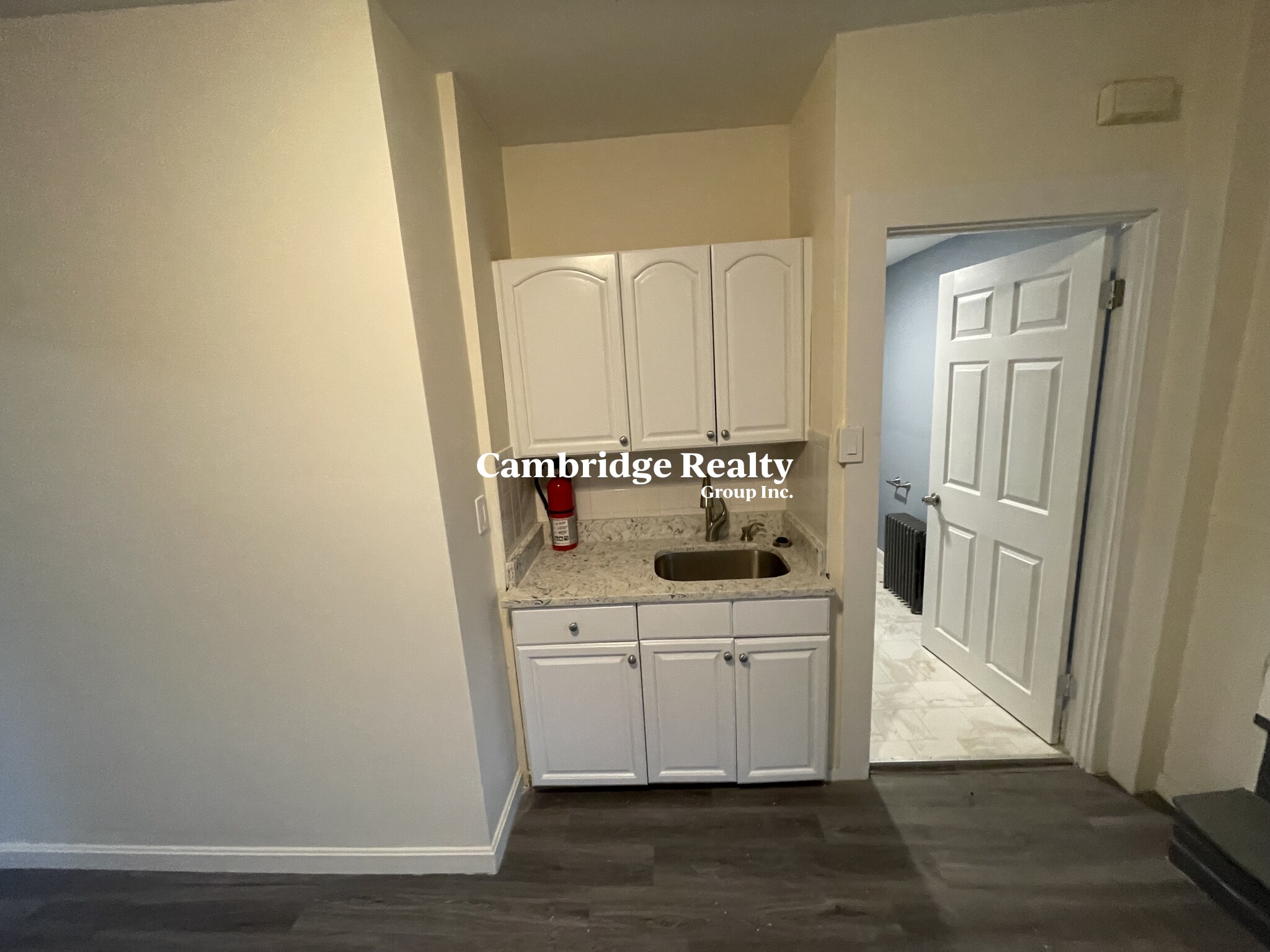 359 Cambridge St, East Cambridge