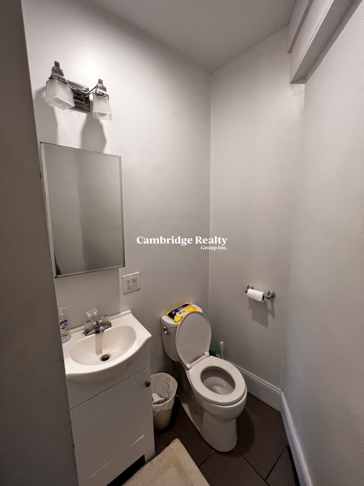 298 Windsor St, The Port