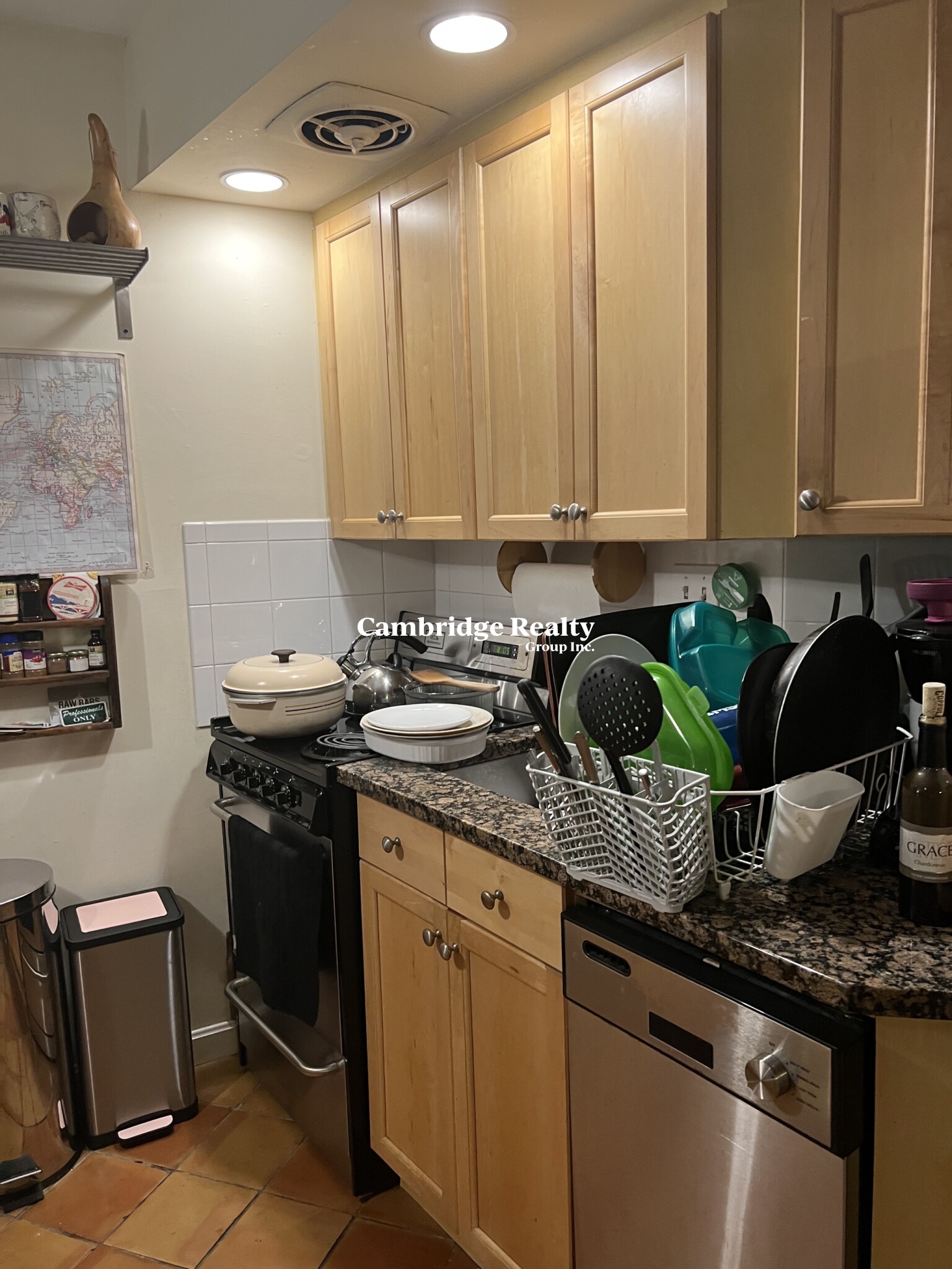 516 Green St, Riverside