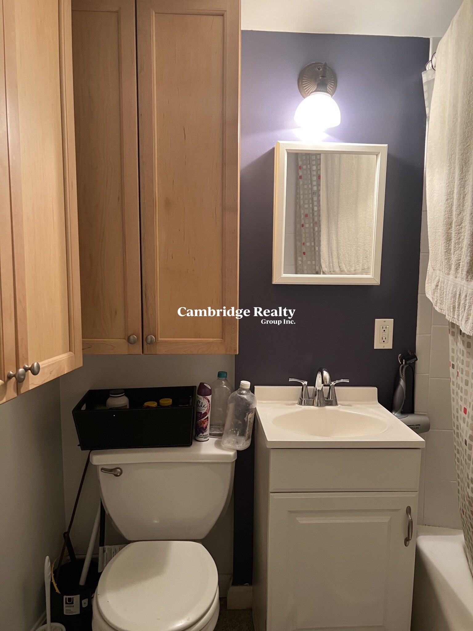 516 Green St, Riverside