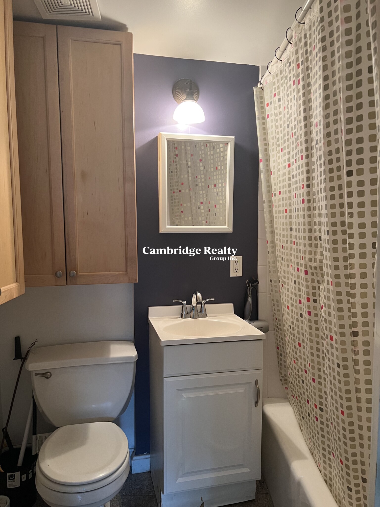 516 Green St, Riverside