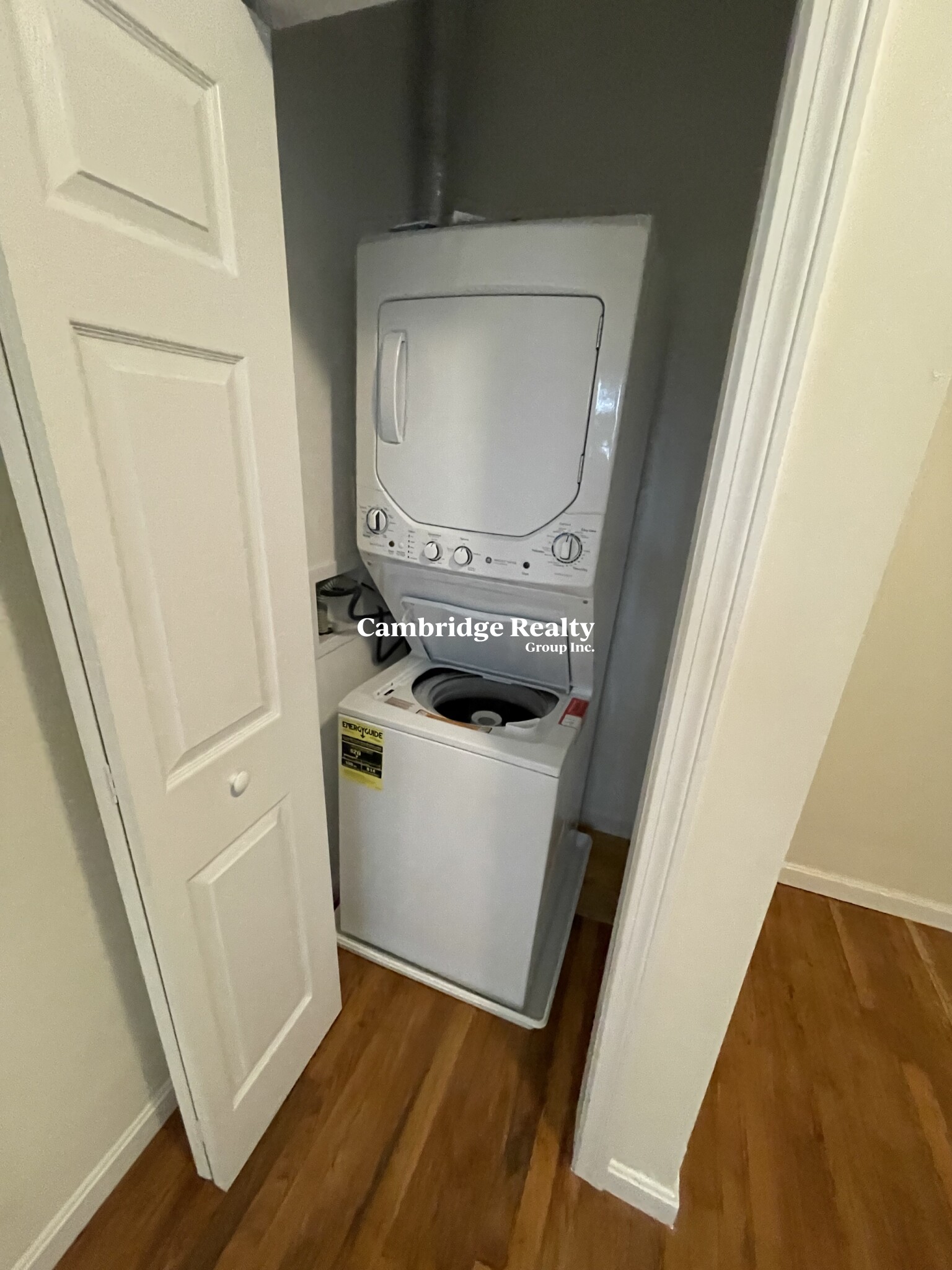 359 Cambridge St, East Cambridge