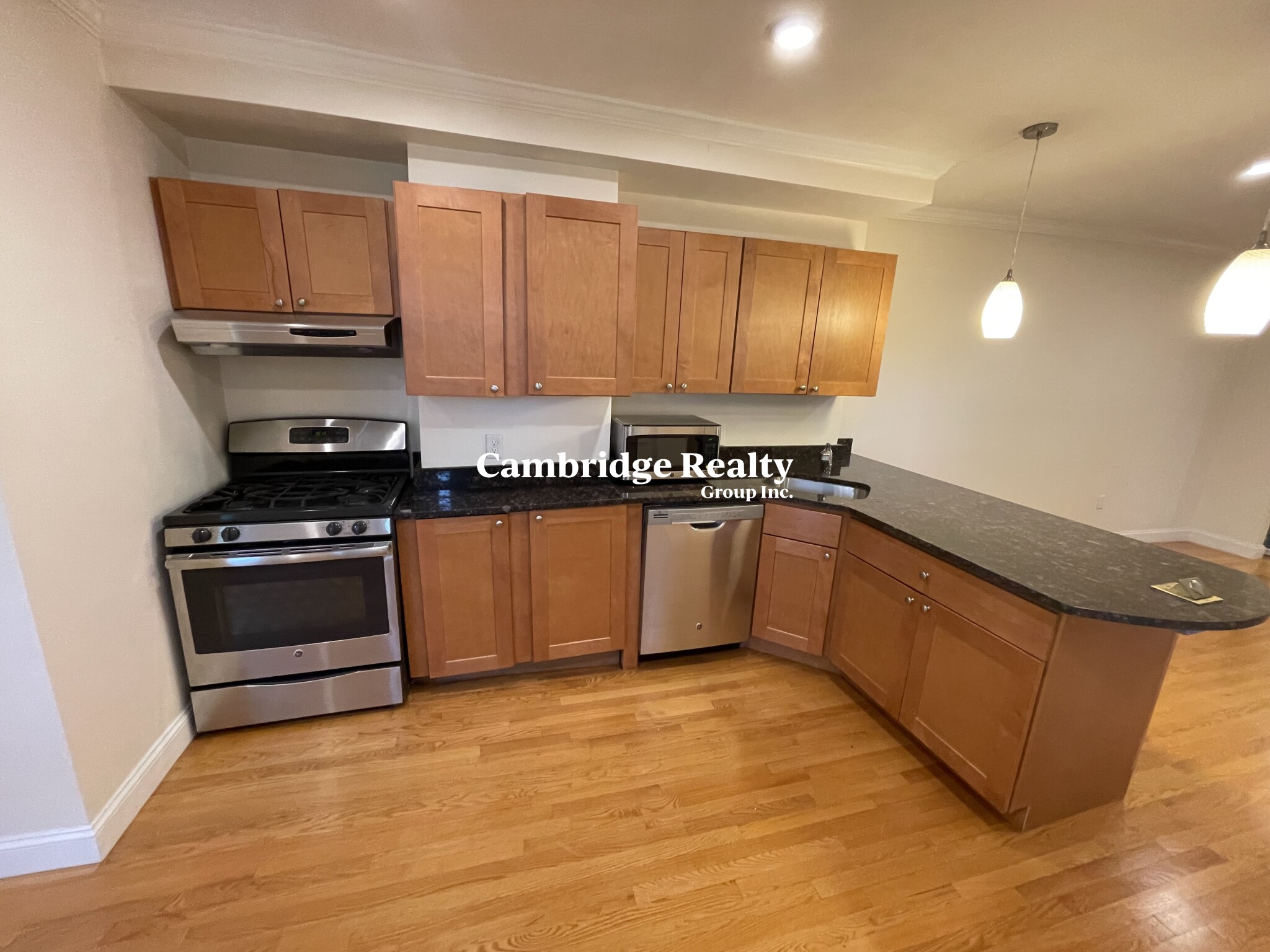 357 Cambridge St, East Cambridge