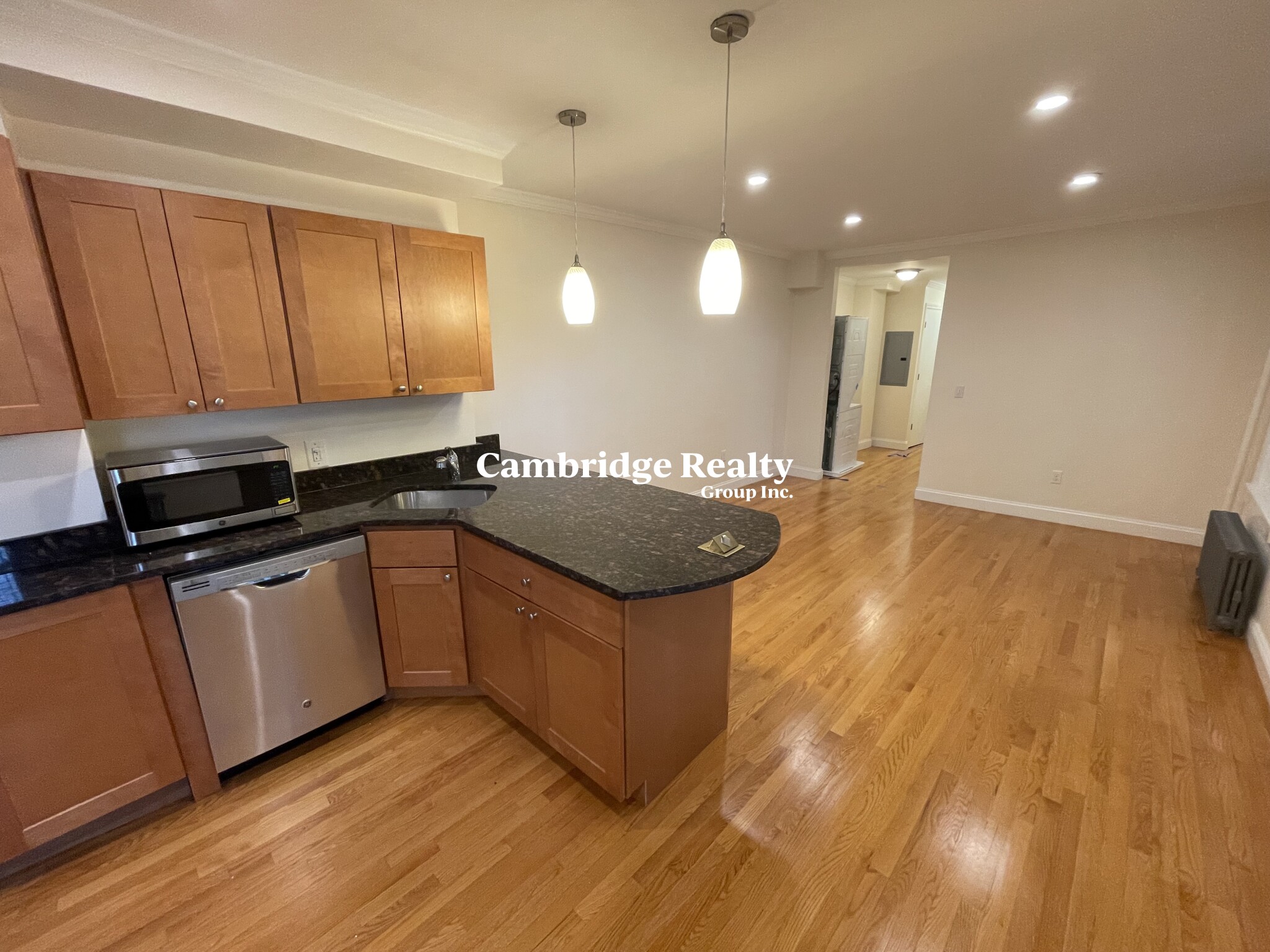 357 Cambridge St, East Cambridge