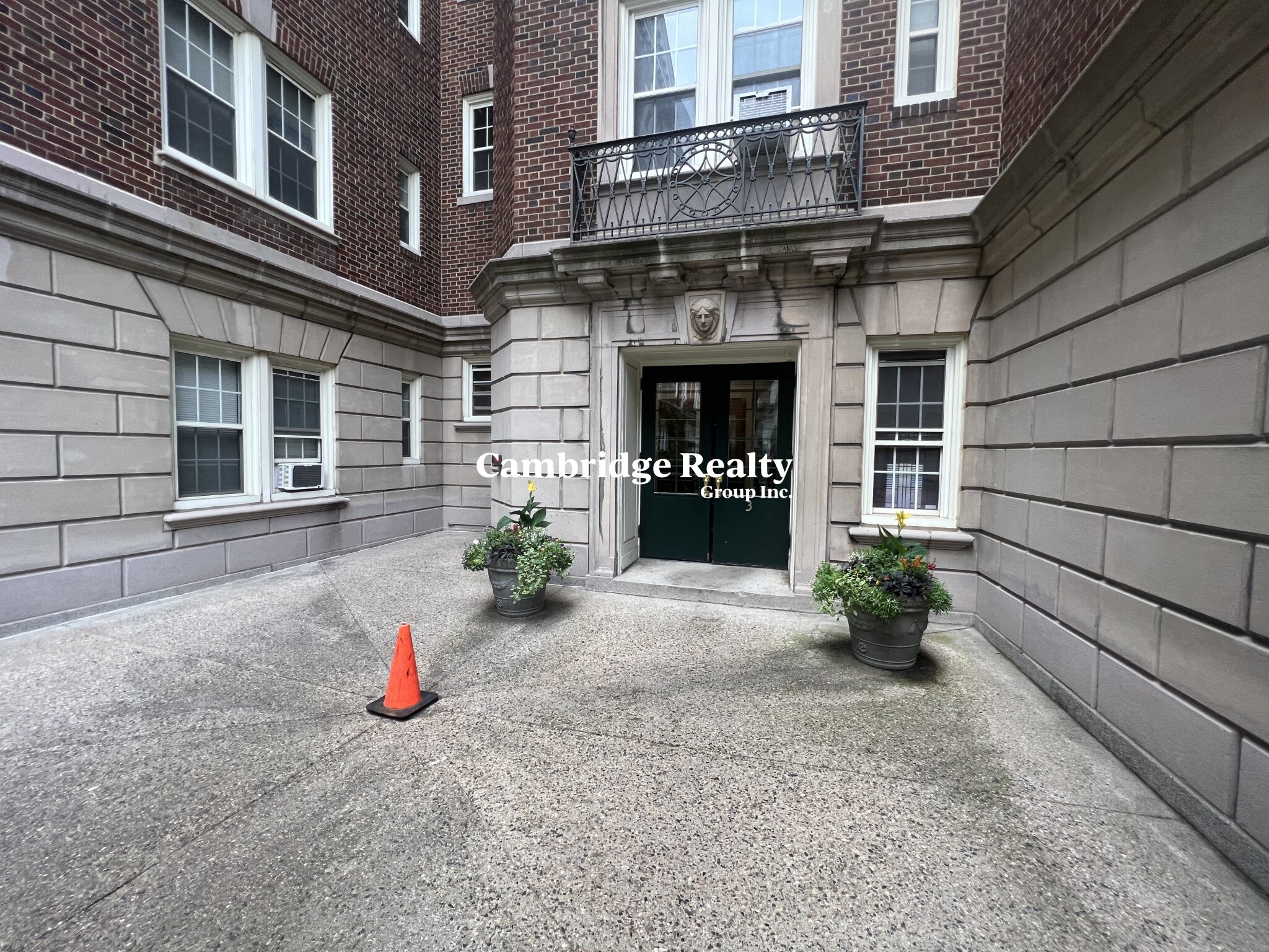 3 Arlington St, Porter Square