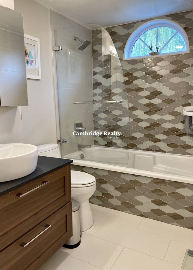 37 Homer Ave, West Cambridge