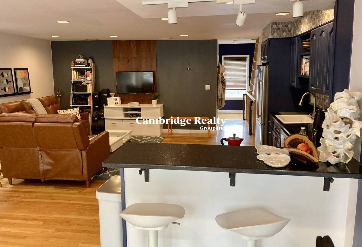 37 Homer Ave, West Cambridge