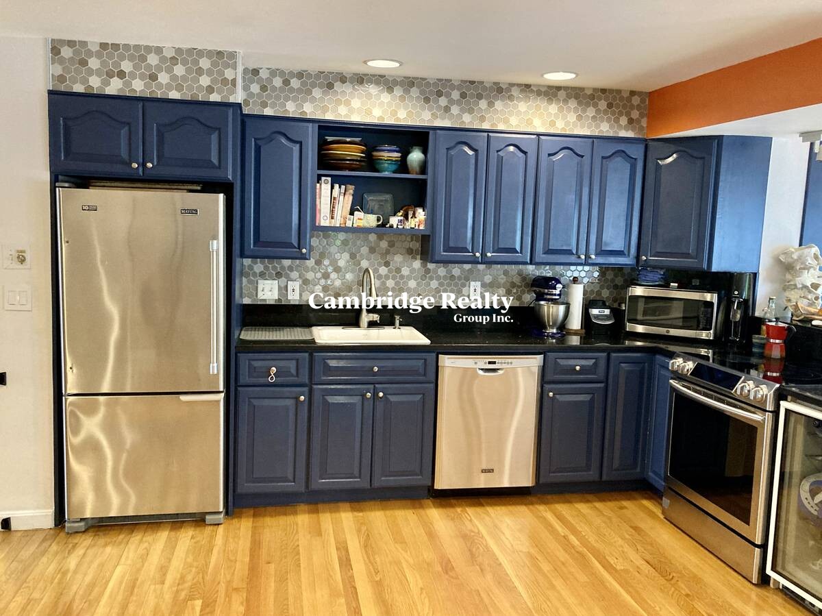 37 Homer Ave, West Cambridge