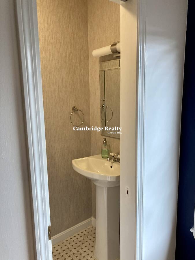 37 Homer Ave, West Cambridge