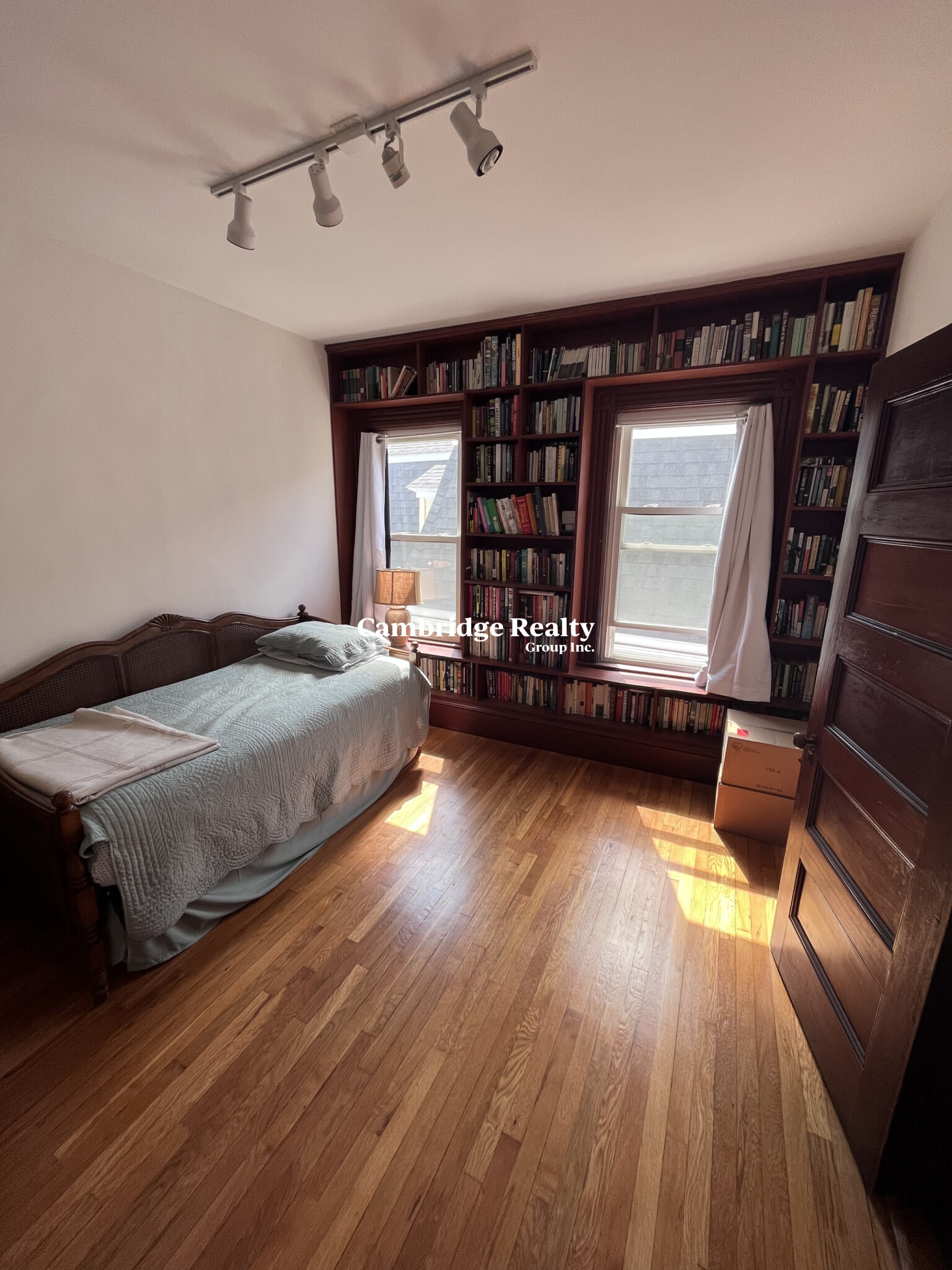 55 Main St, Magoun Square