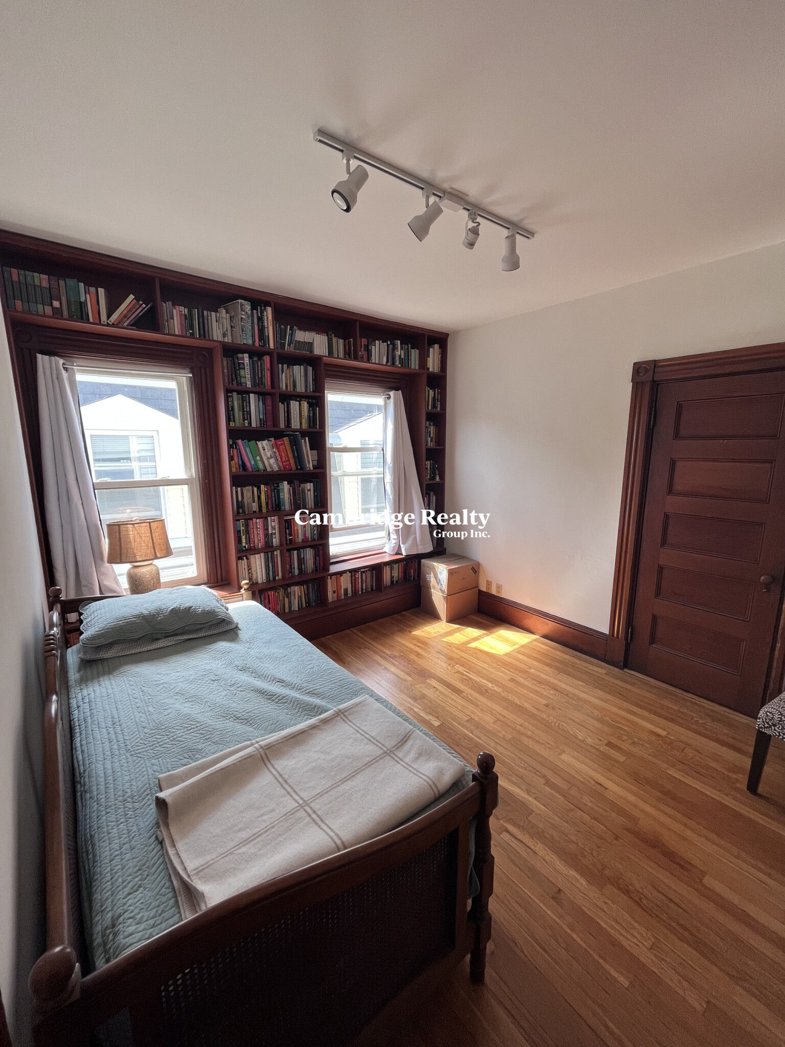 55 Main St, Magoun Square