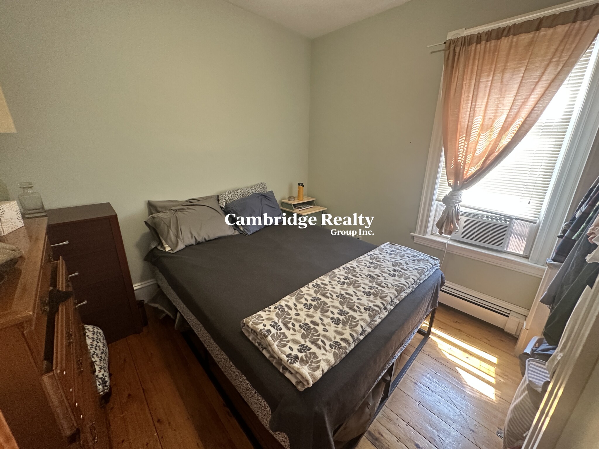 515 Medford St, Magoun Square