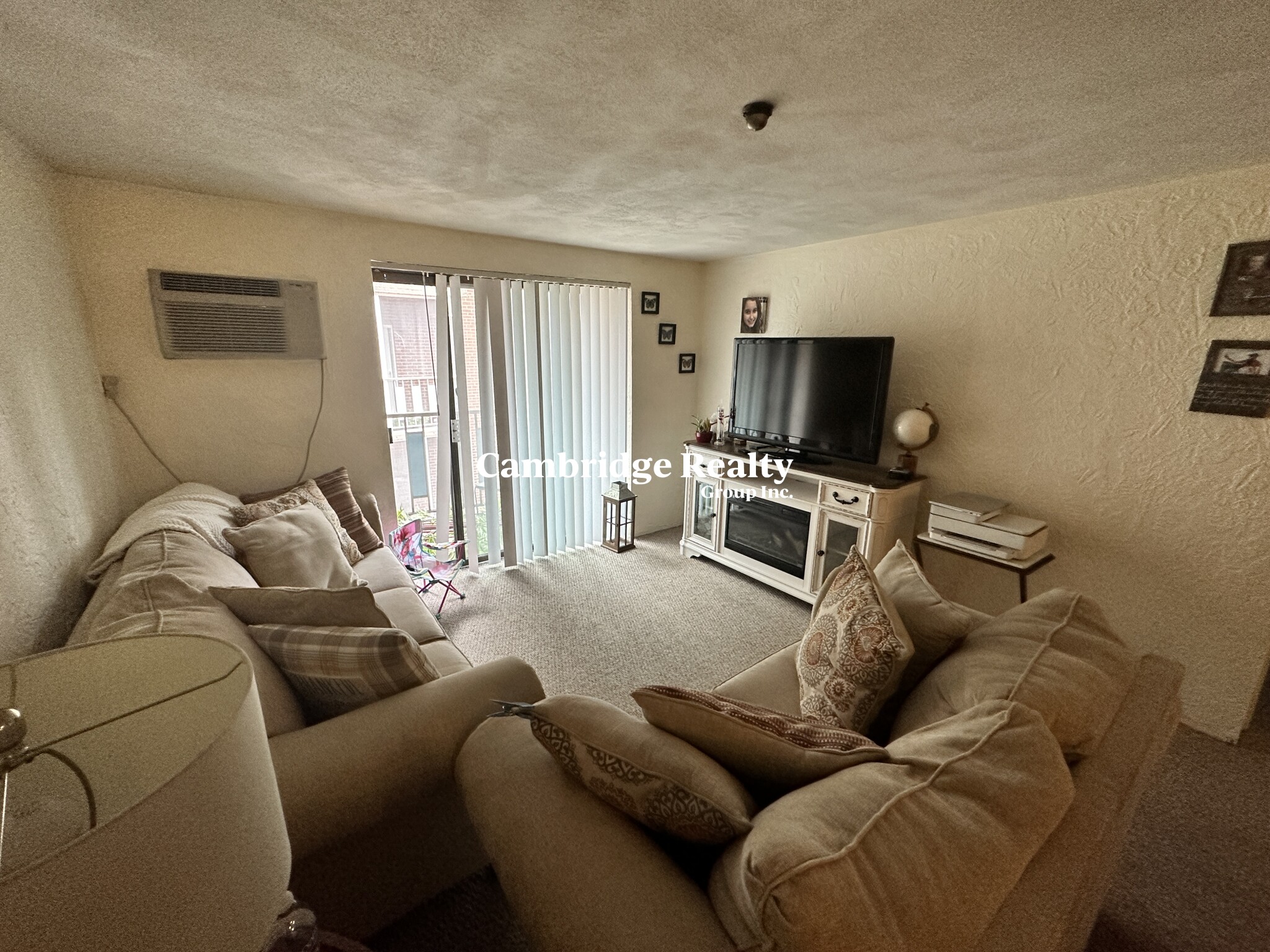 33 Lodgen Ct, Malden