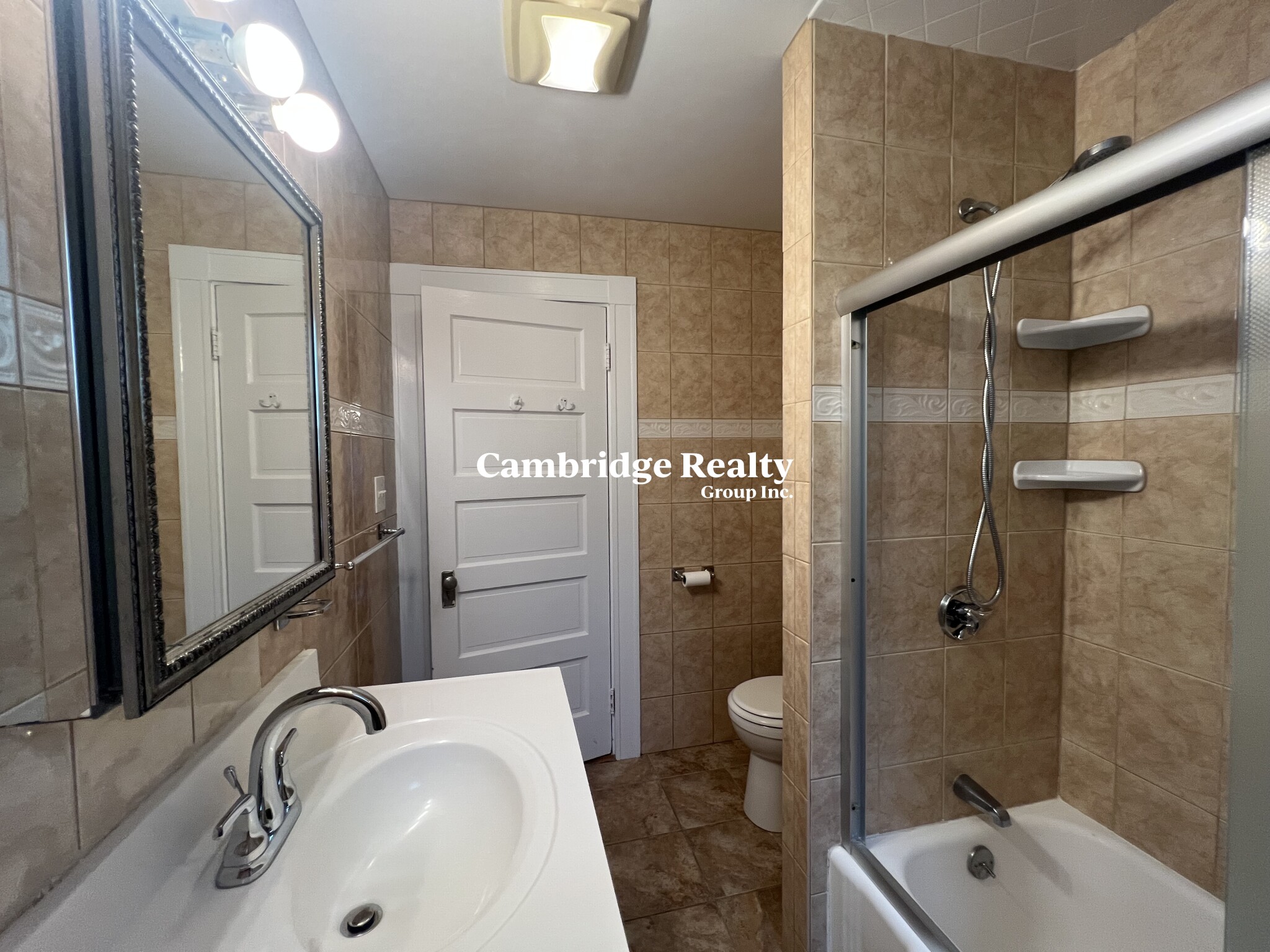 52 Woburn St, Medford