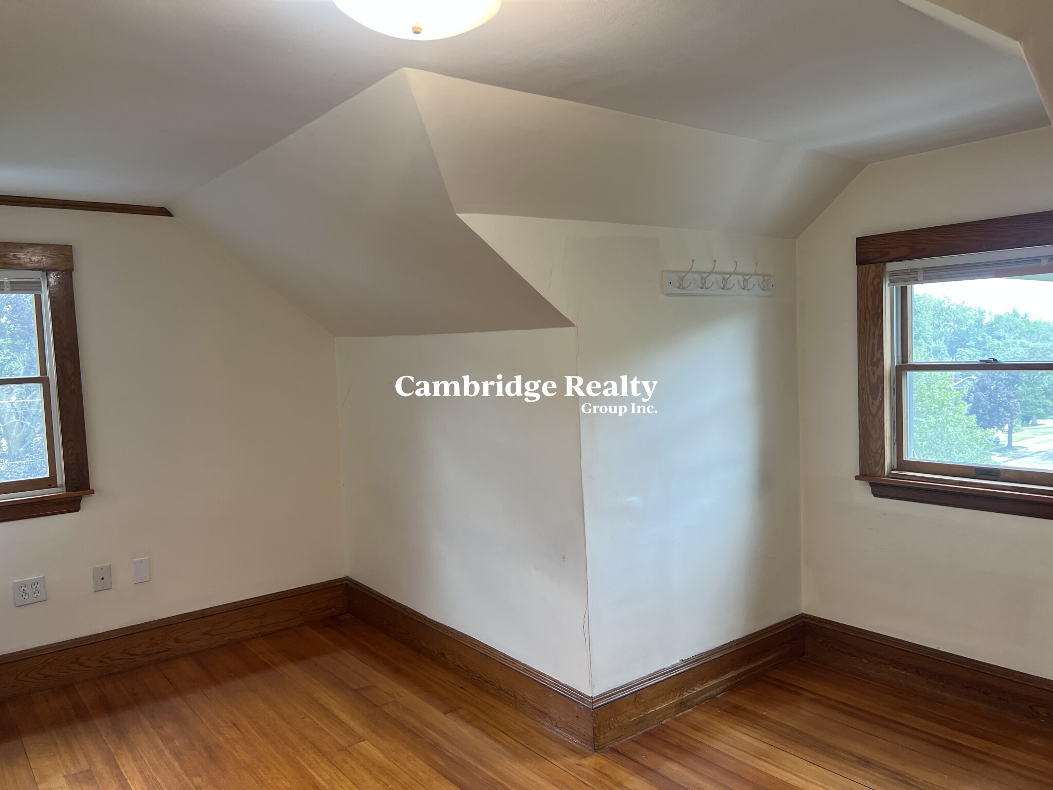 52 Woburn St, Medford