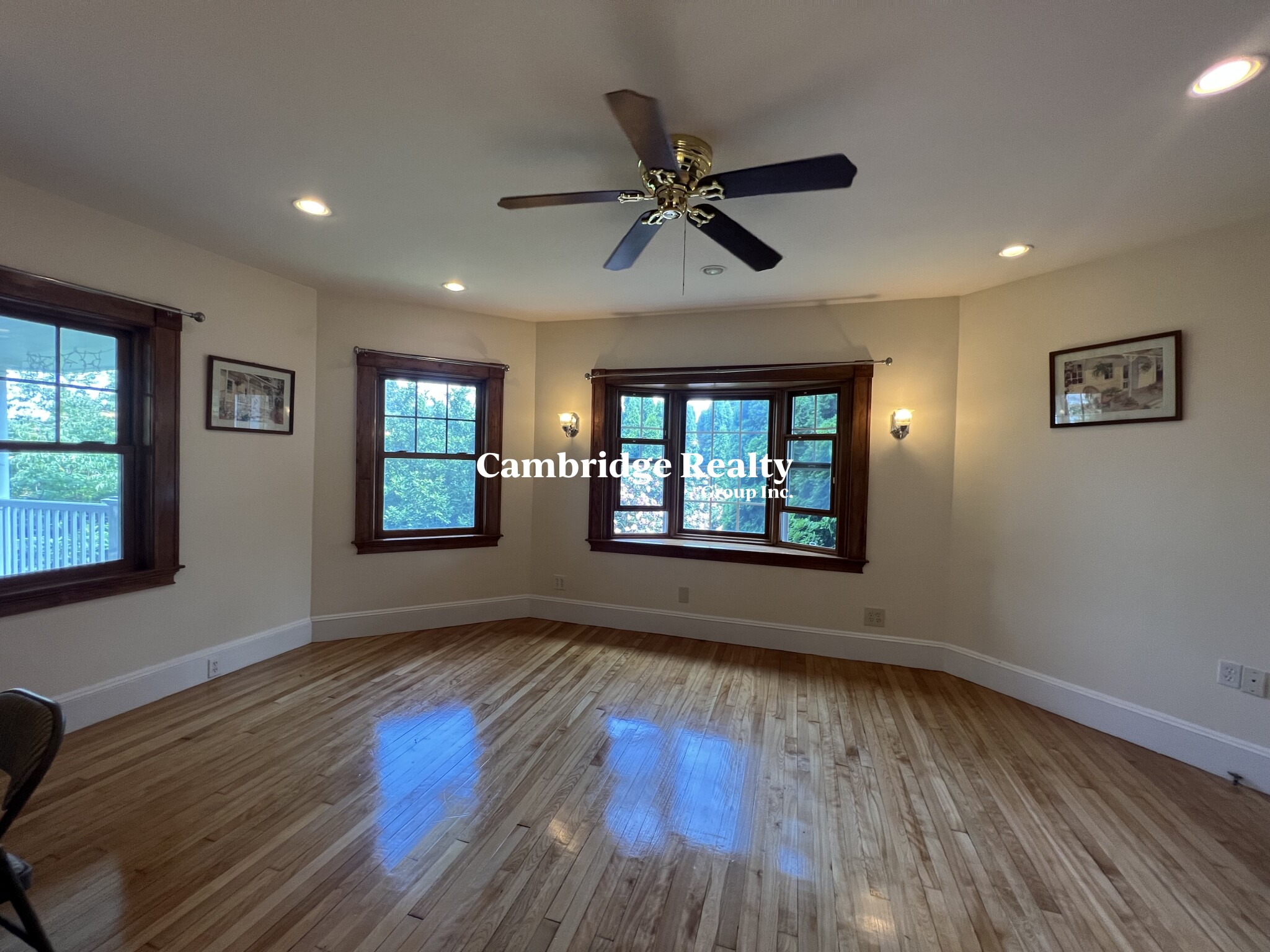 52 Woburn St, Medford