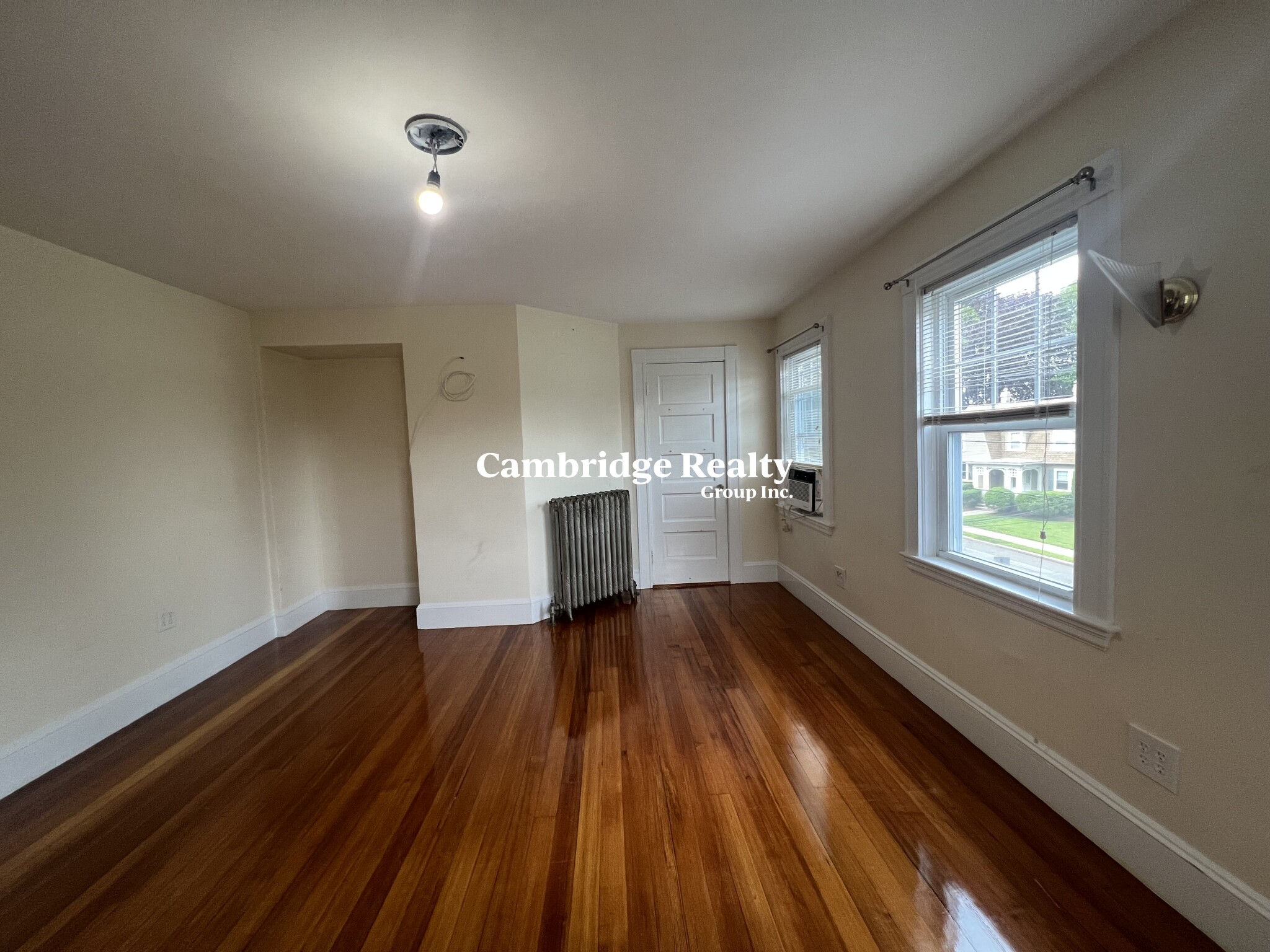 52 Woburn St, Medford