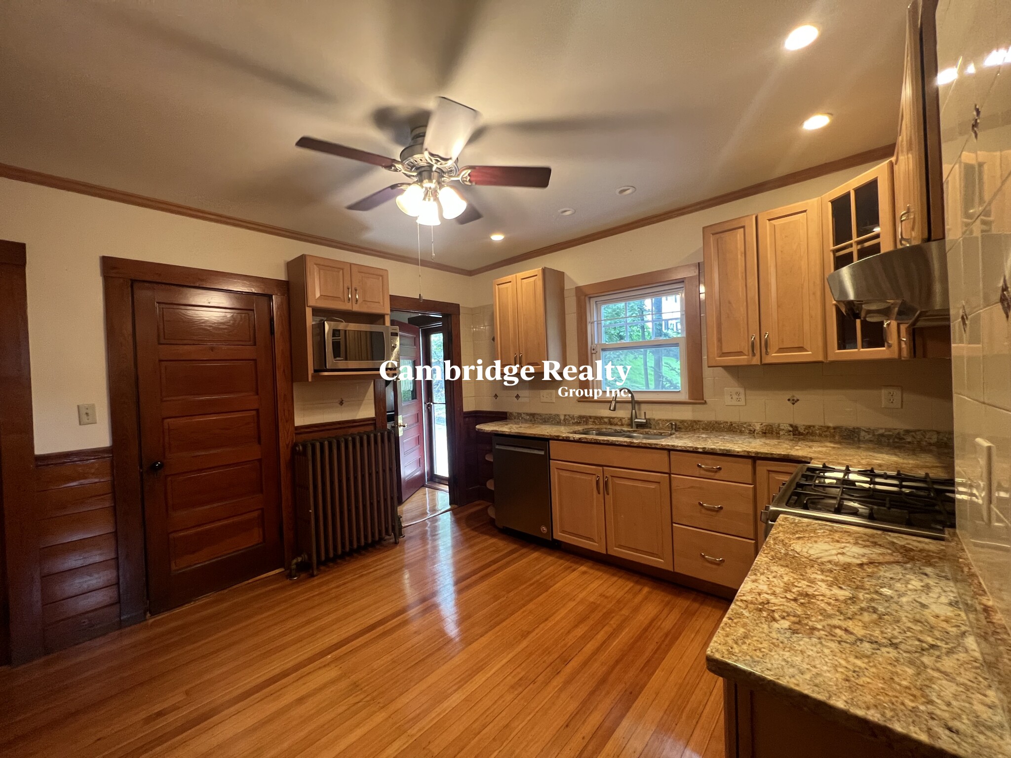 52 Woburn St, Medford