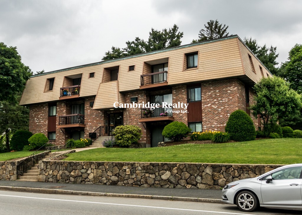 1191 Main St, Waltham