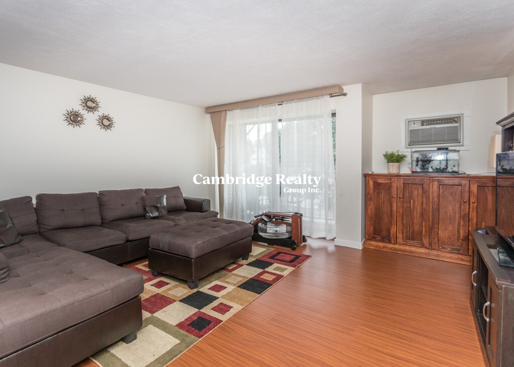 1191 Main St, Waltham