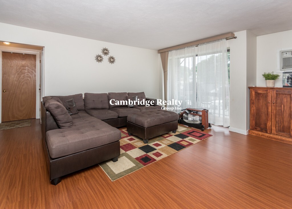 1191 Main St, Waltham