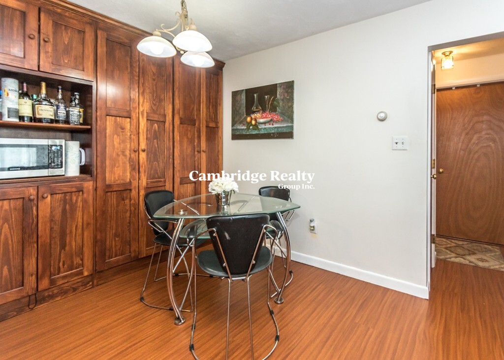 1191 Main St, Waltham