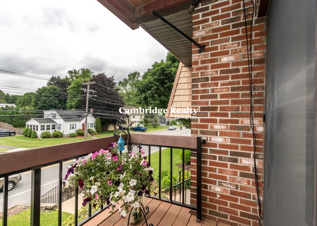 1191 Main St, Waltham