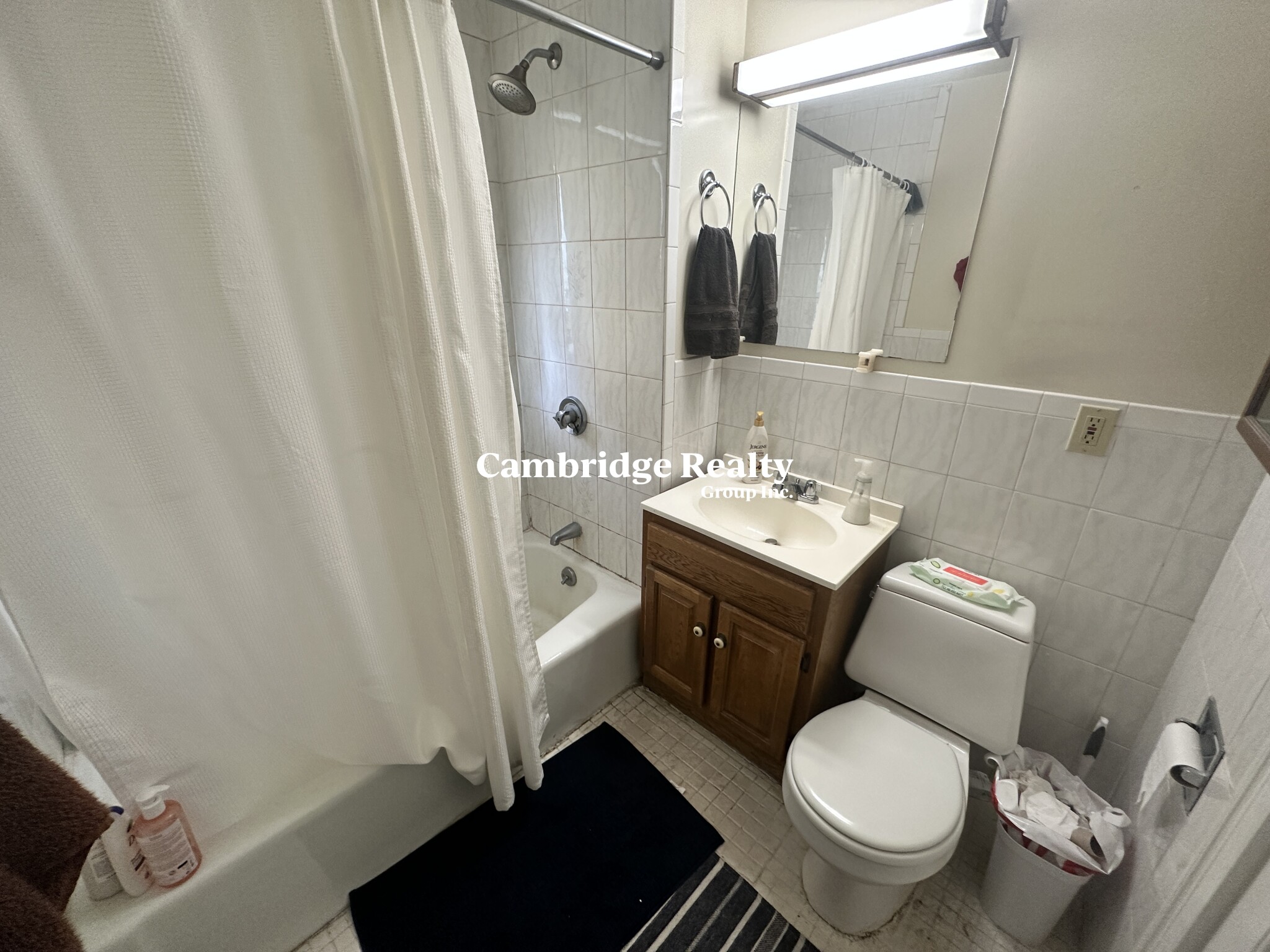 147 Willow Ave, Davis Square