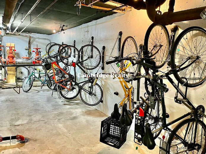 29 Concord Ave, Harvard Square