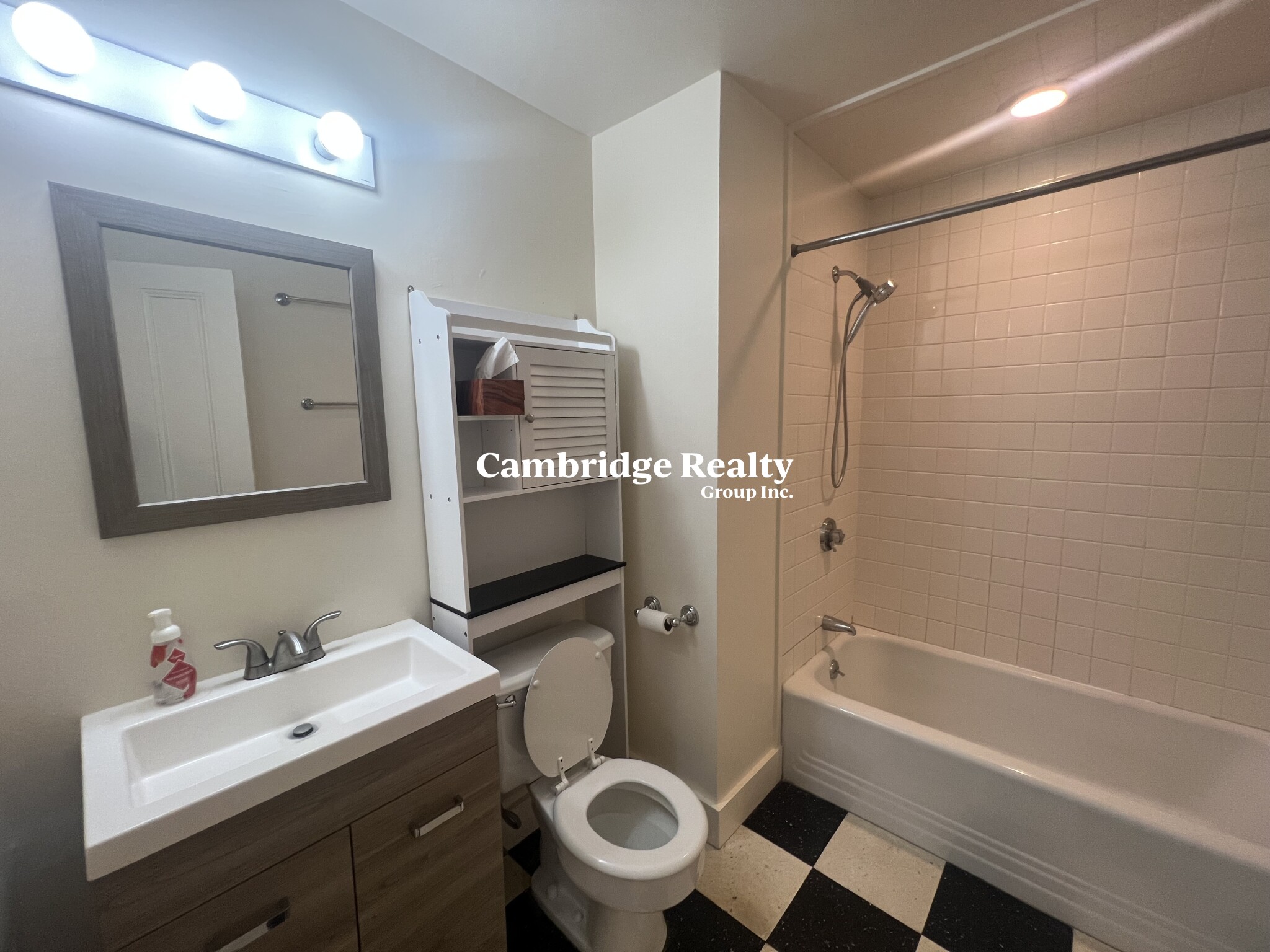 307 Harvard St, Mid Cambridge