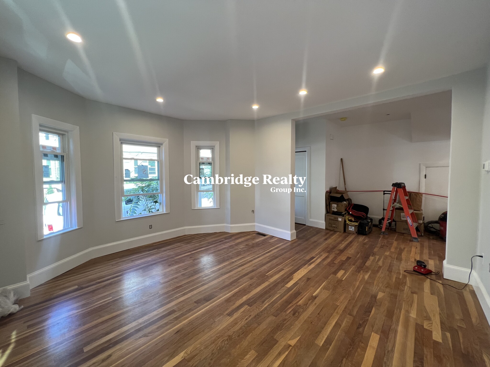 55 Lowell St, Spring Hill