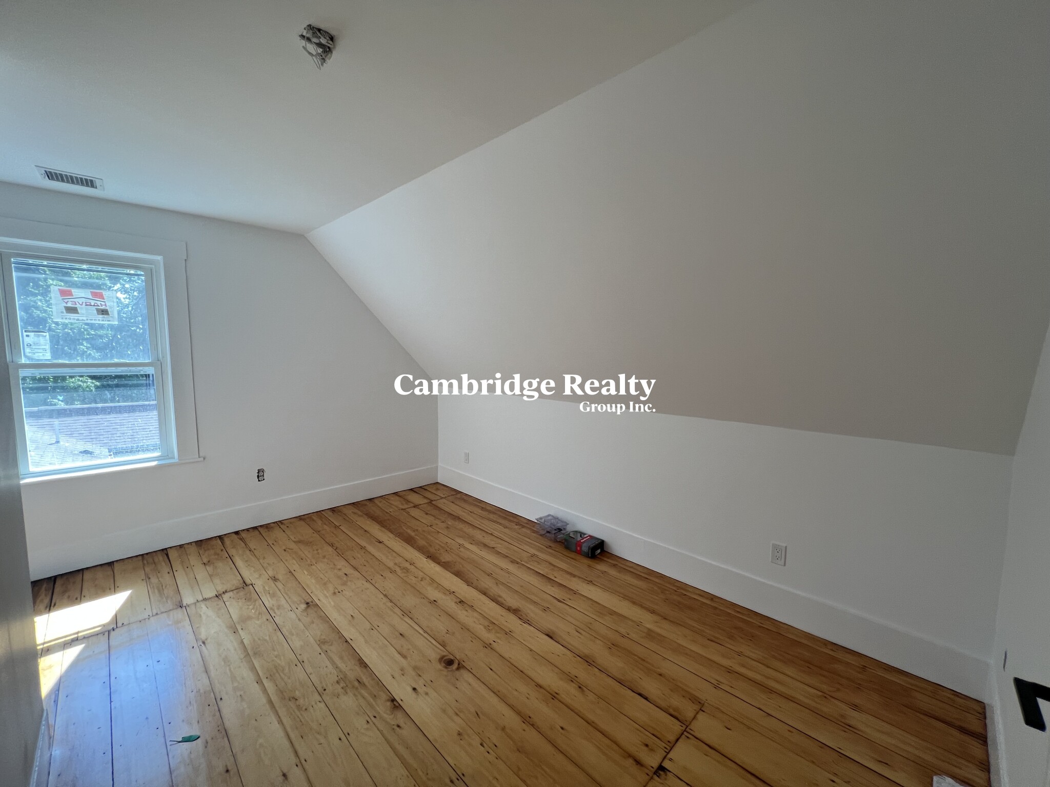 55 Lowell St, Spring Hill