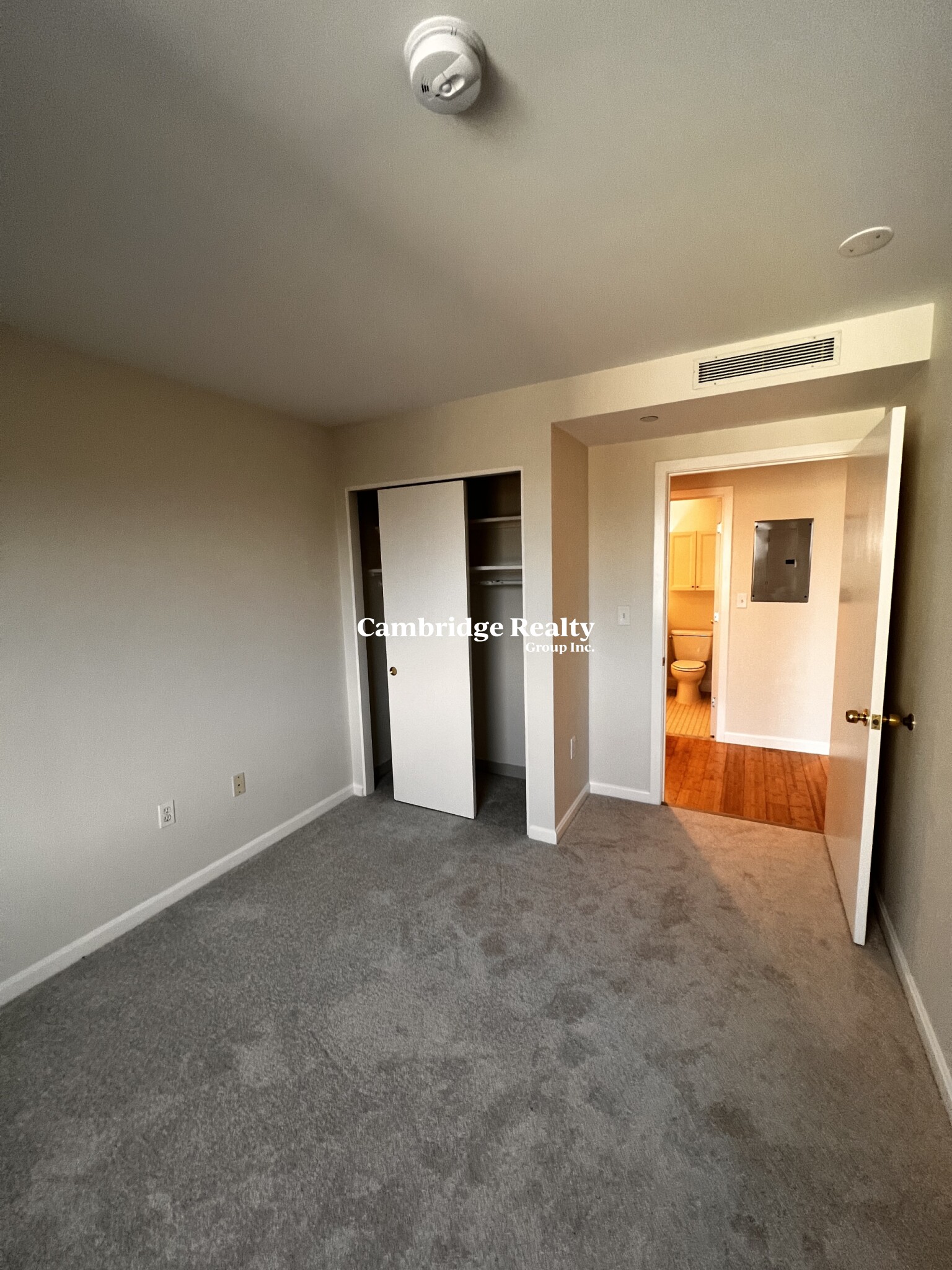 1008 Massachusetts Ave, Mid Cambridge