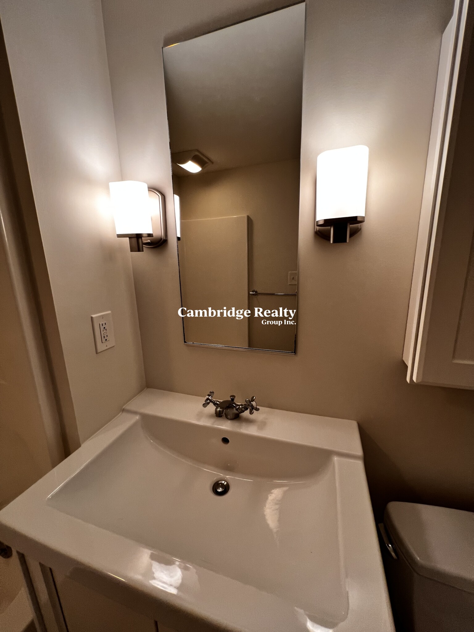 1008 Massachusetts Ave, Central Square