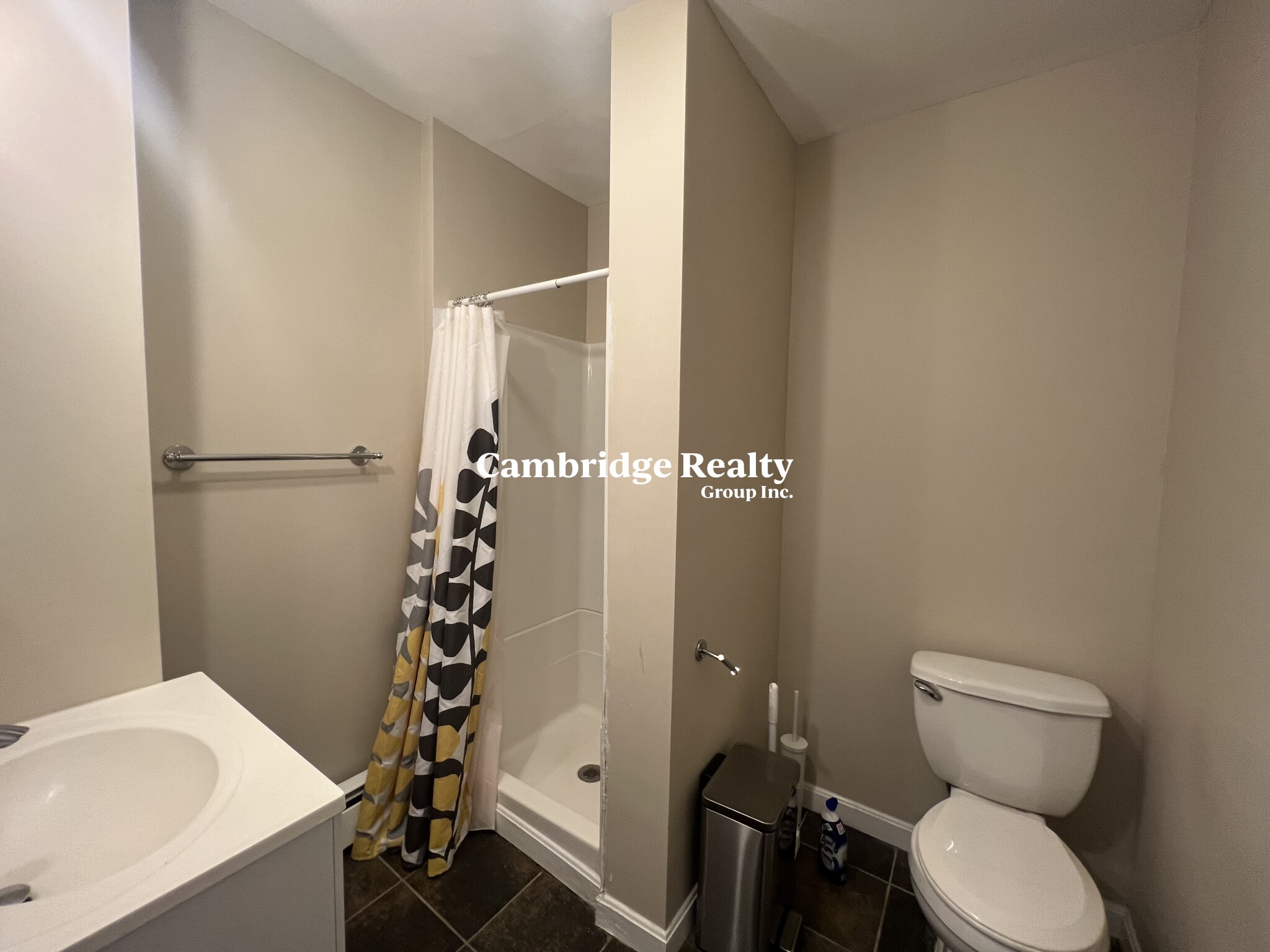 515 Medford St, Winter Hill