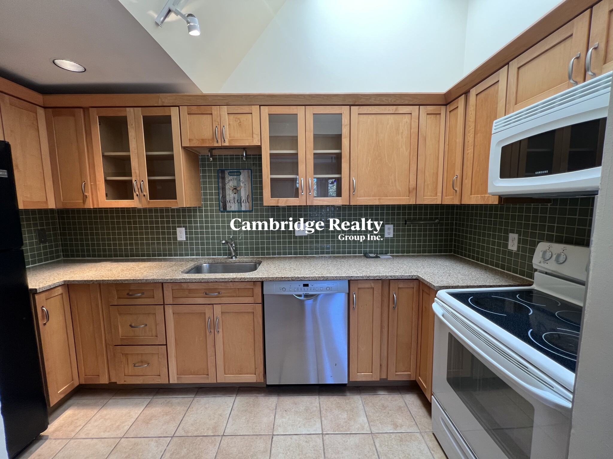 140 Pearl St, Cambridgeport