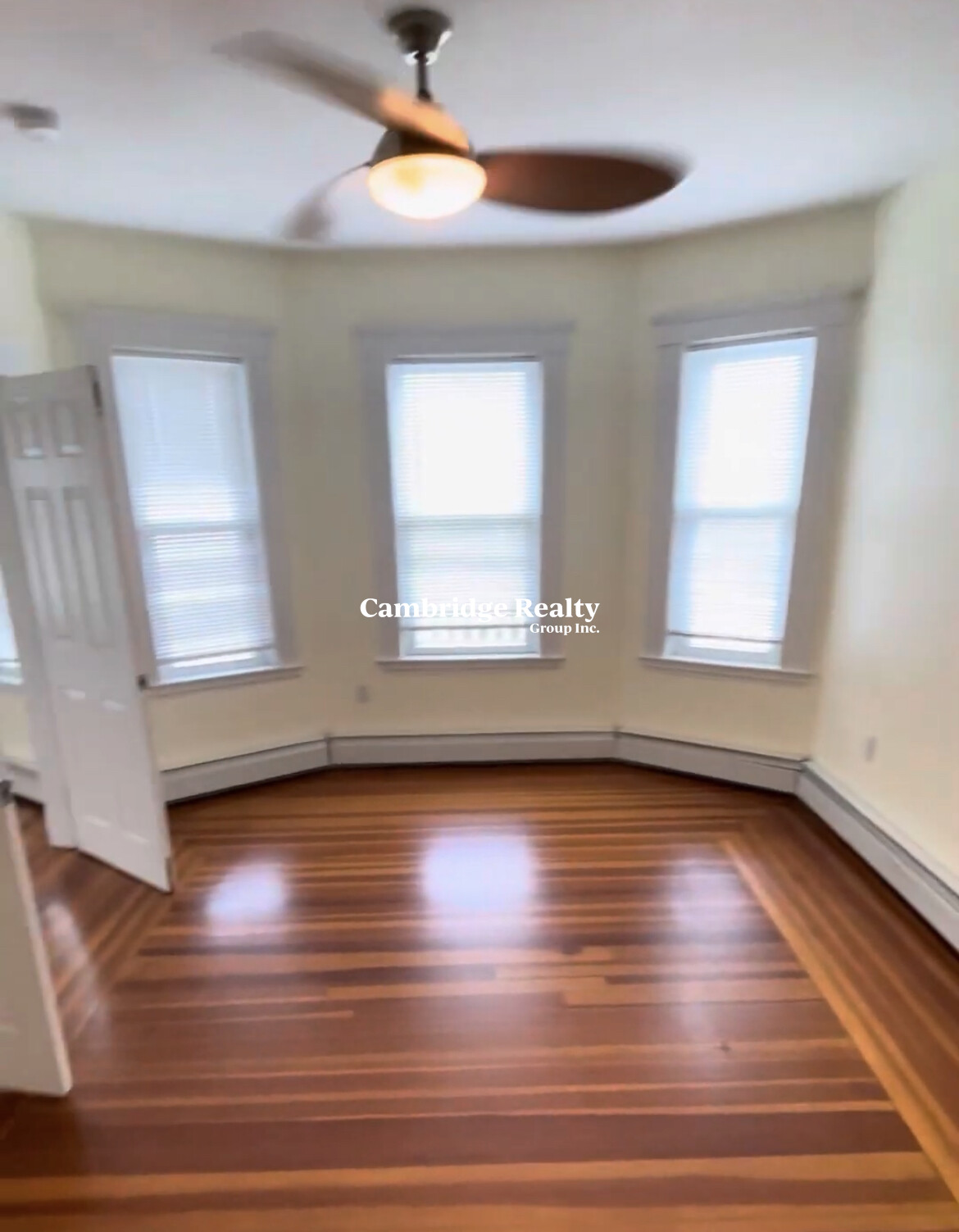 39 Illinois Ave, East Somerville