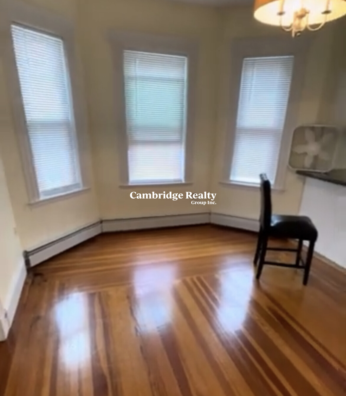 39 Illinois Ave, East Somerville