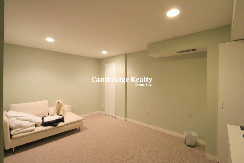 86 Winter St, East Cambridge