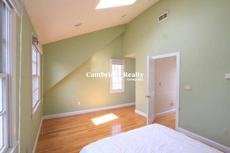 86 Winter St, East Cambridge