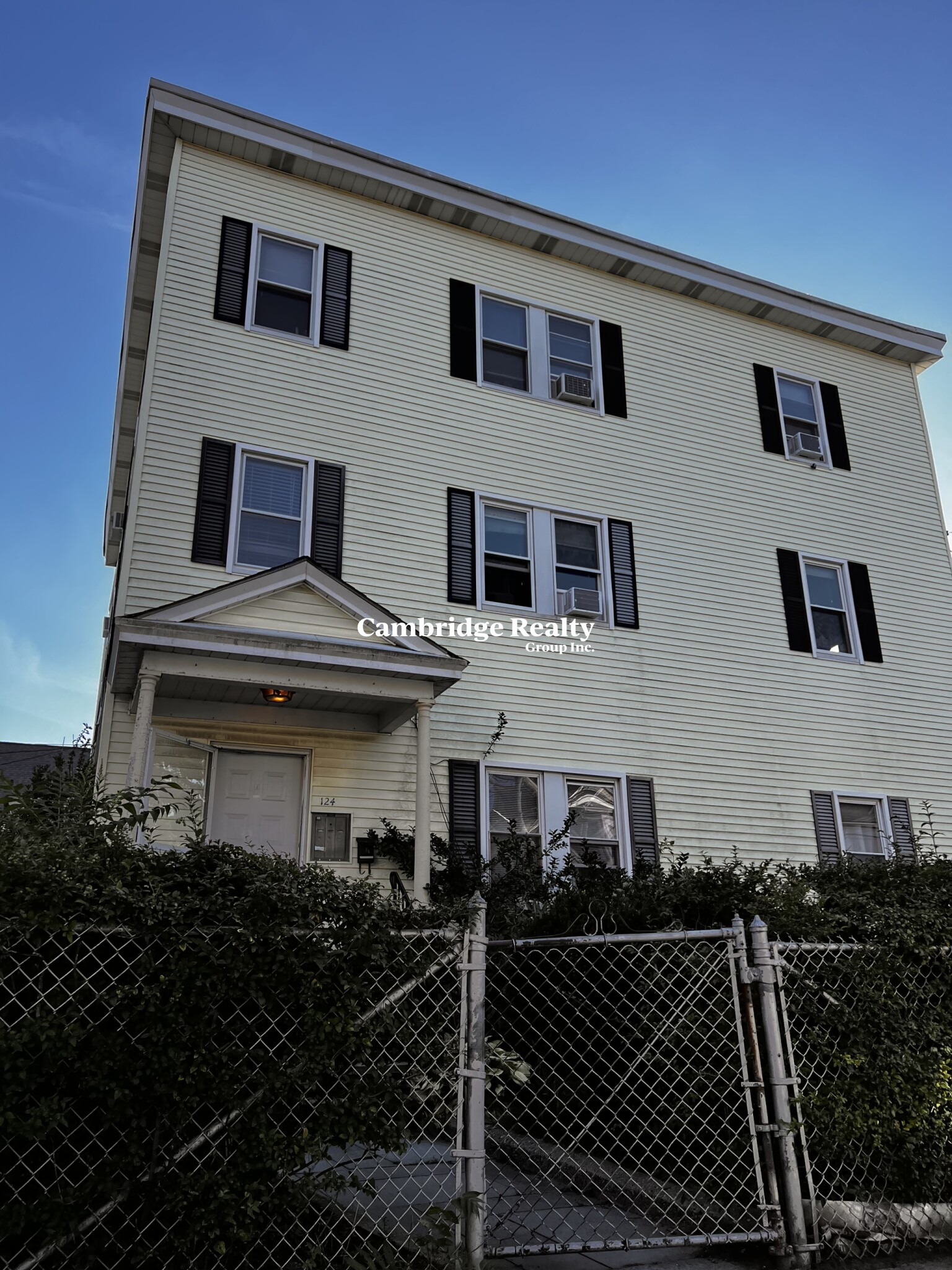 124 Perkins St, East Somerville