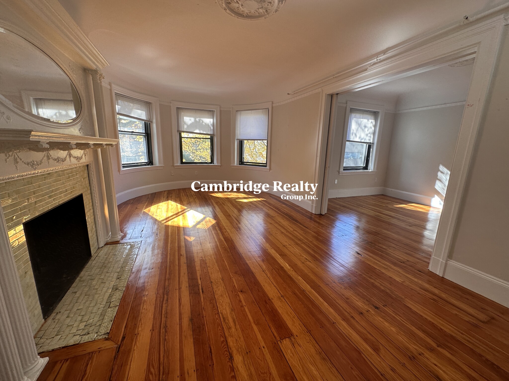 1039 Massachusetts Ave, Harvard Square