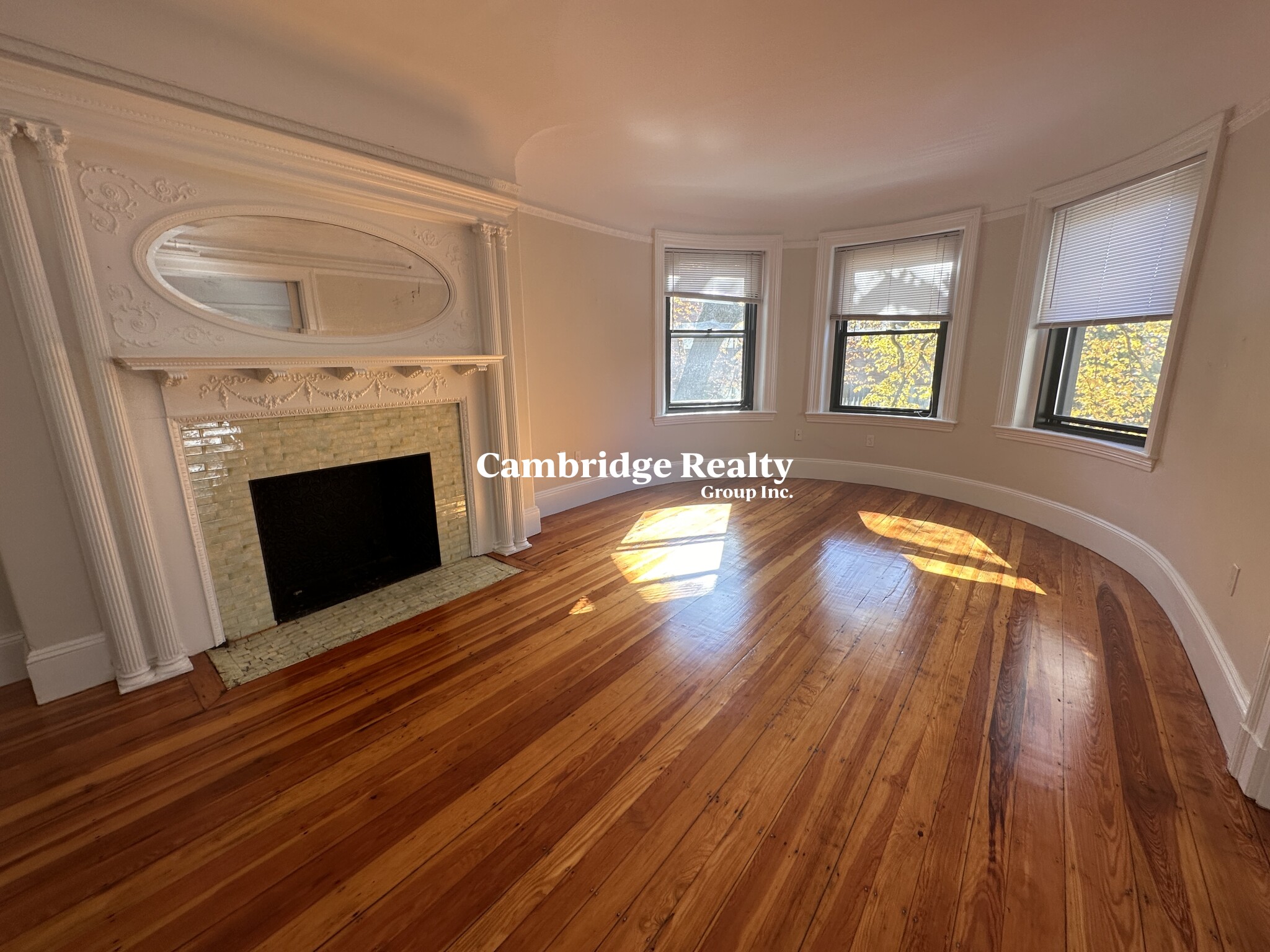 1039 Massachusetts Ave, Harvard Square