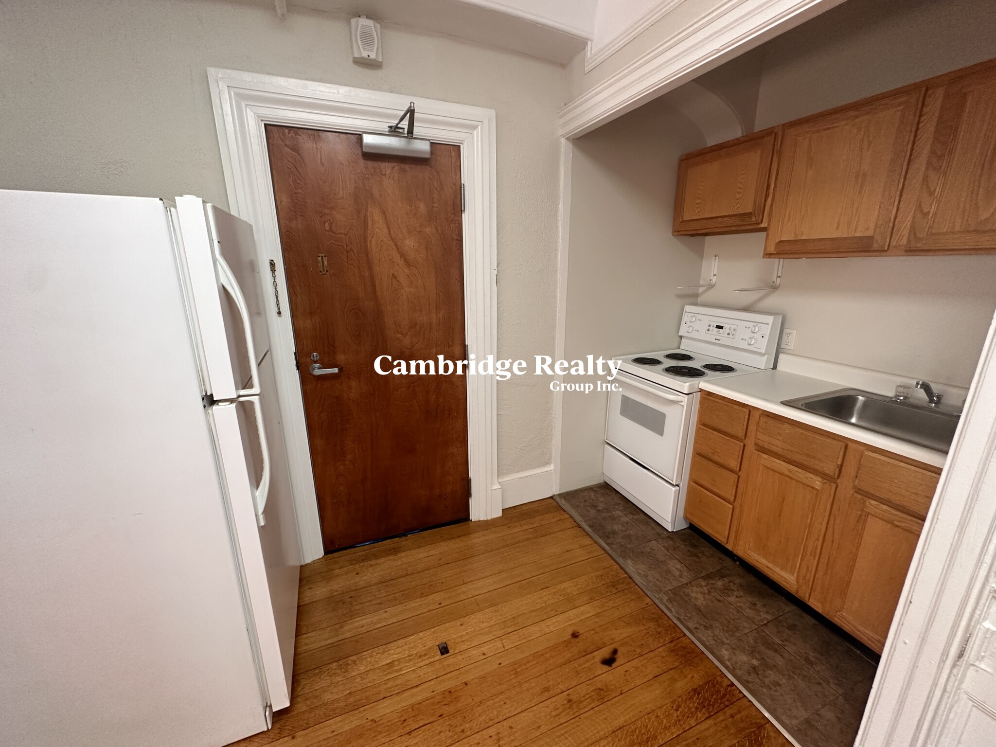 1039 Massachusetts Ave, Harvard Square