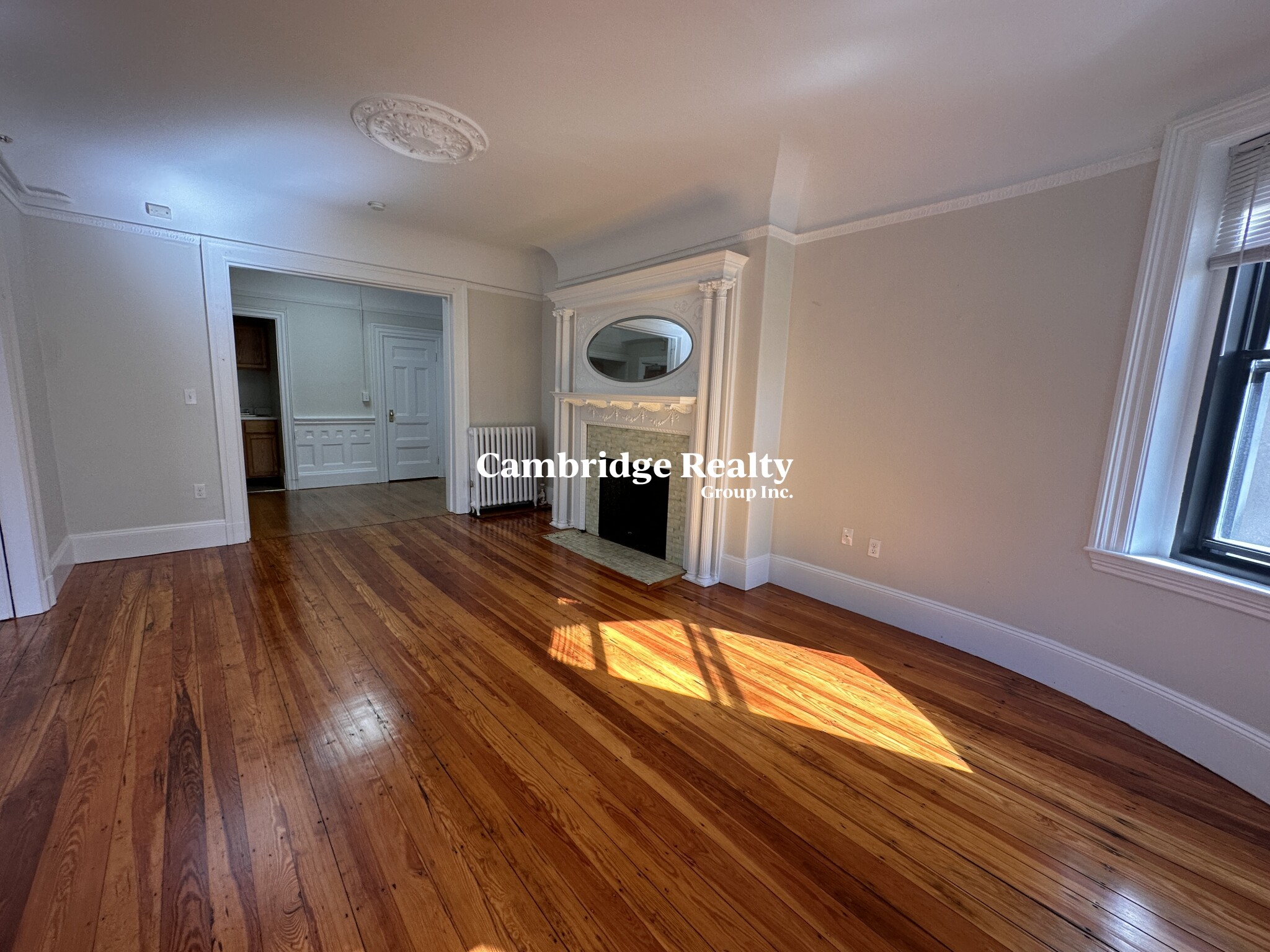 1039 Massachusetts Ave, Harvard Square