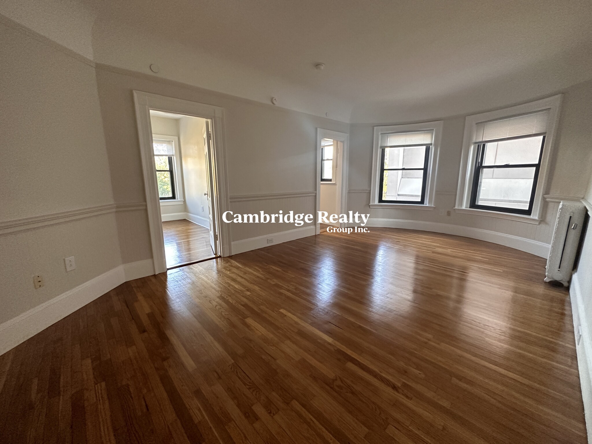 1039 Massachusetts Ave, Harvard Square