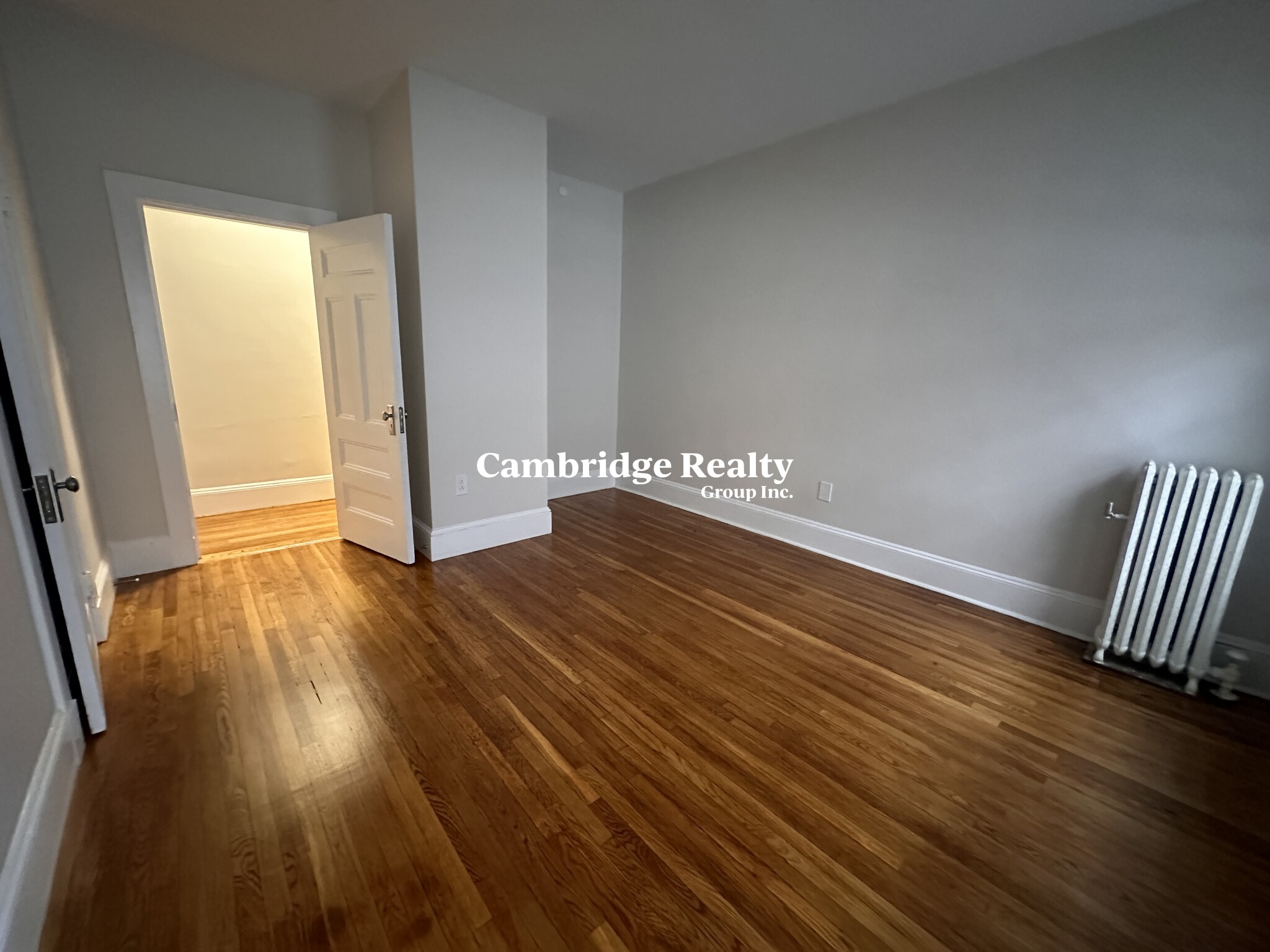 1039 Massachusetts Ave, Harvard Square