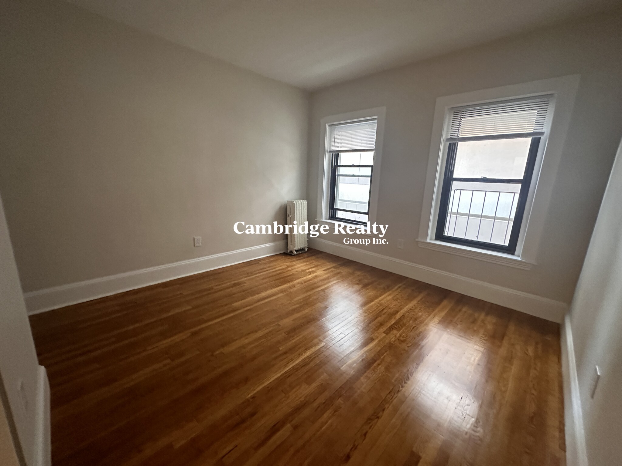 1039 Massachusetts Ave, Harvard Square